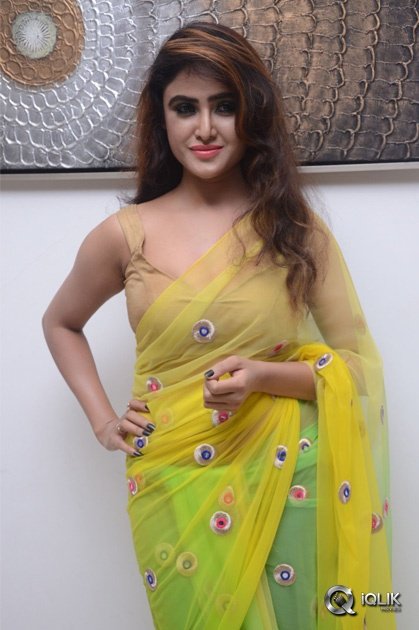 Sony-Cherista-At-Kalamandir-6th-Anniversary-Celebrations